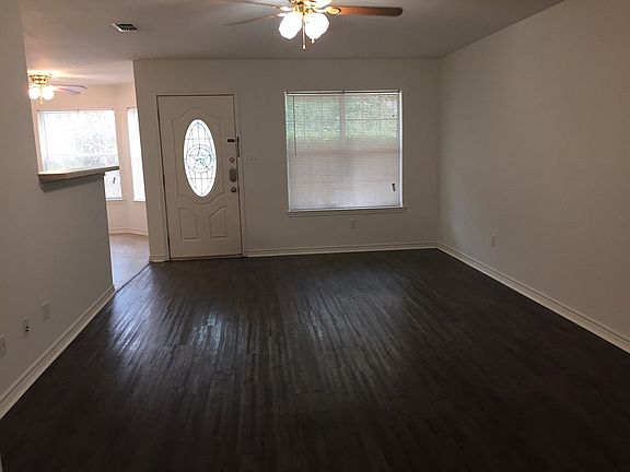 2nd image of 2214 Aurora Dr