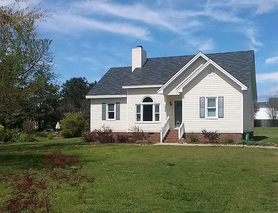 2nd image of 413 S Meadow Rd