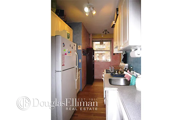 Sold by Douglas Elliman | media 17