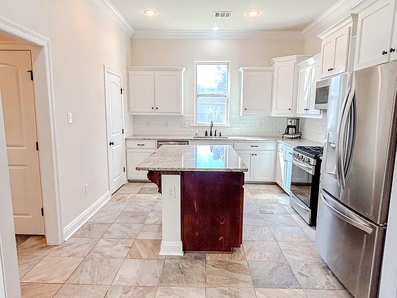 4th image of 113 Piper Crest Ln