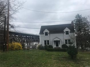 15 Whitehill Ter, Newburgh, NY 12550
