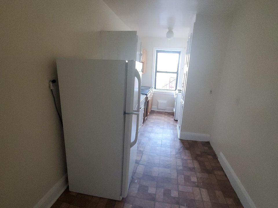 1st image of 145 S 1st Ave APT 3