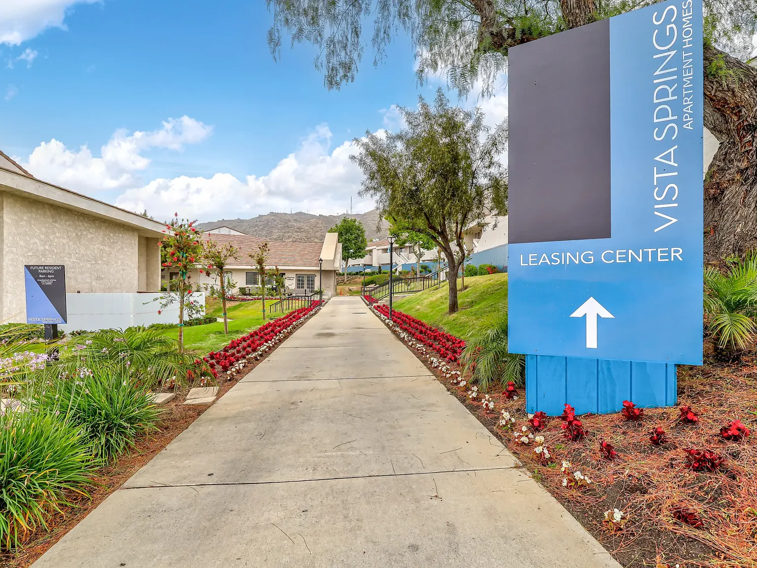 Vista Springs Apartments — Photo 2