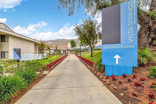 Vista Springs Apartments Photo 1