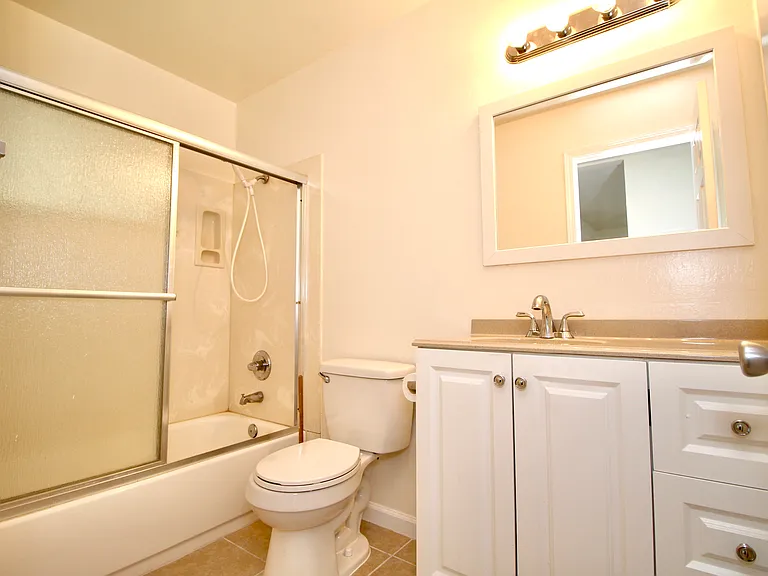 205 Smalley Ave #4 — Photo 9