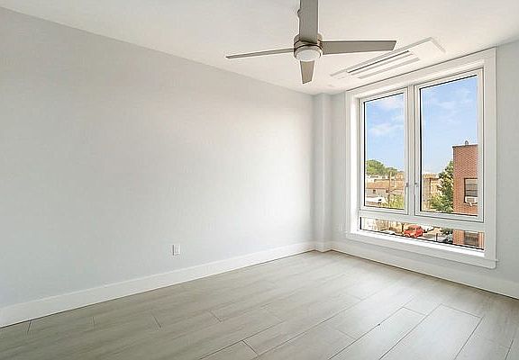 5th image of 975 Liberty Ave #4E