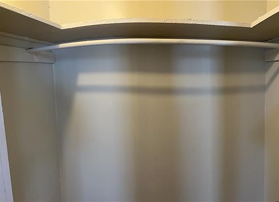 5th image of 4728 Prytania St