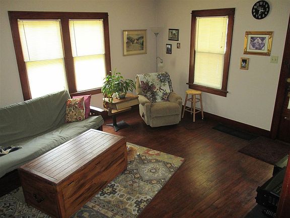 2nd image of 506 N Elm St