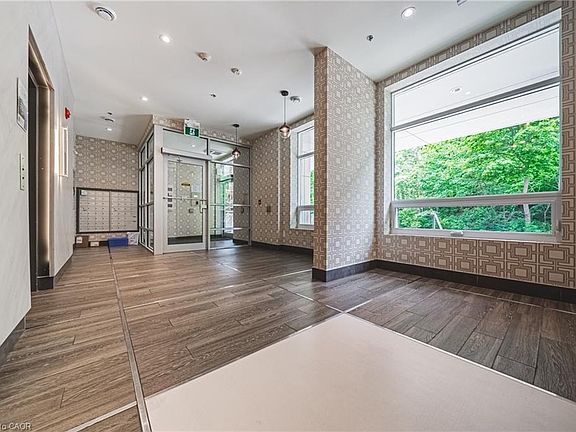 4th image of 479 Charlton Ave E #105
