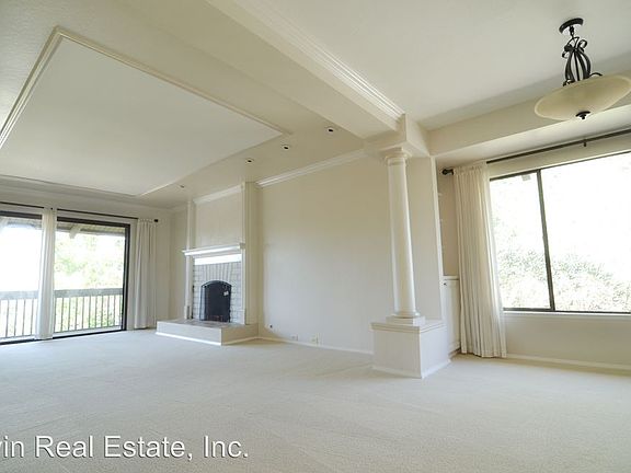 3rd image of 1519 Camino Peral APT D