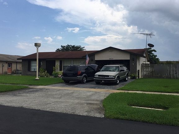 2nd image of 3610 Valley Way