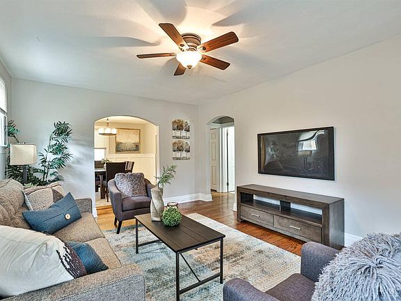 4th image of 3121 Roosevelt Ave