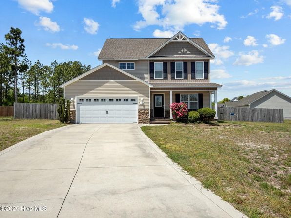 500 Waldorf Court, Hubert, NC 28539