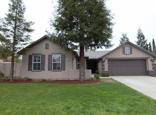 2926 Griffith Ave, Clovis, CA 93611
