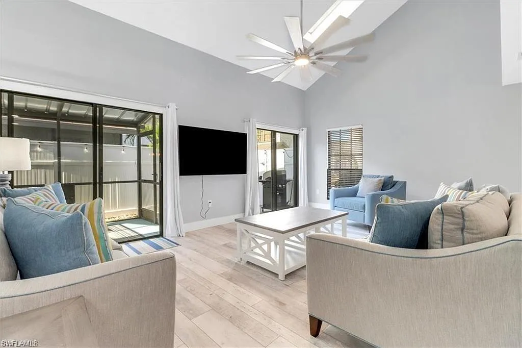 3 bed, 2.5 bath, 1784 sqft, $9,000 — Photo 3
