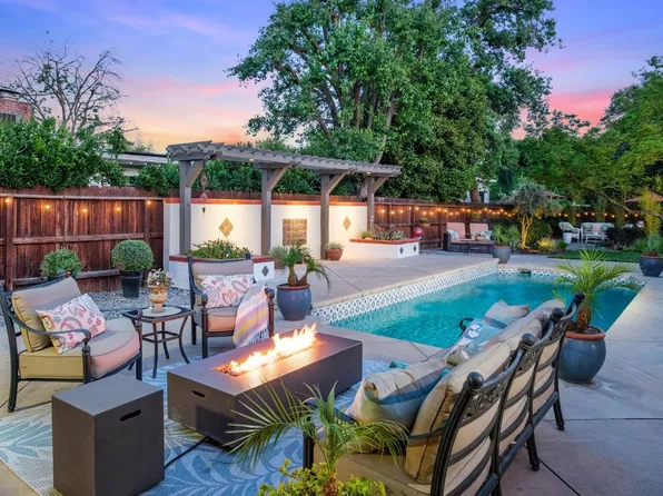 812 E Rialto Ave, Fresno, CA 93704