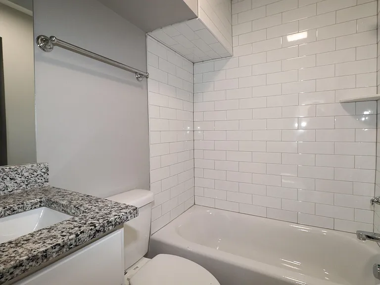 203 S 1st St #209 — Photo 8