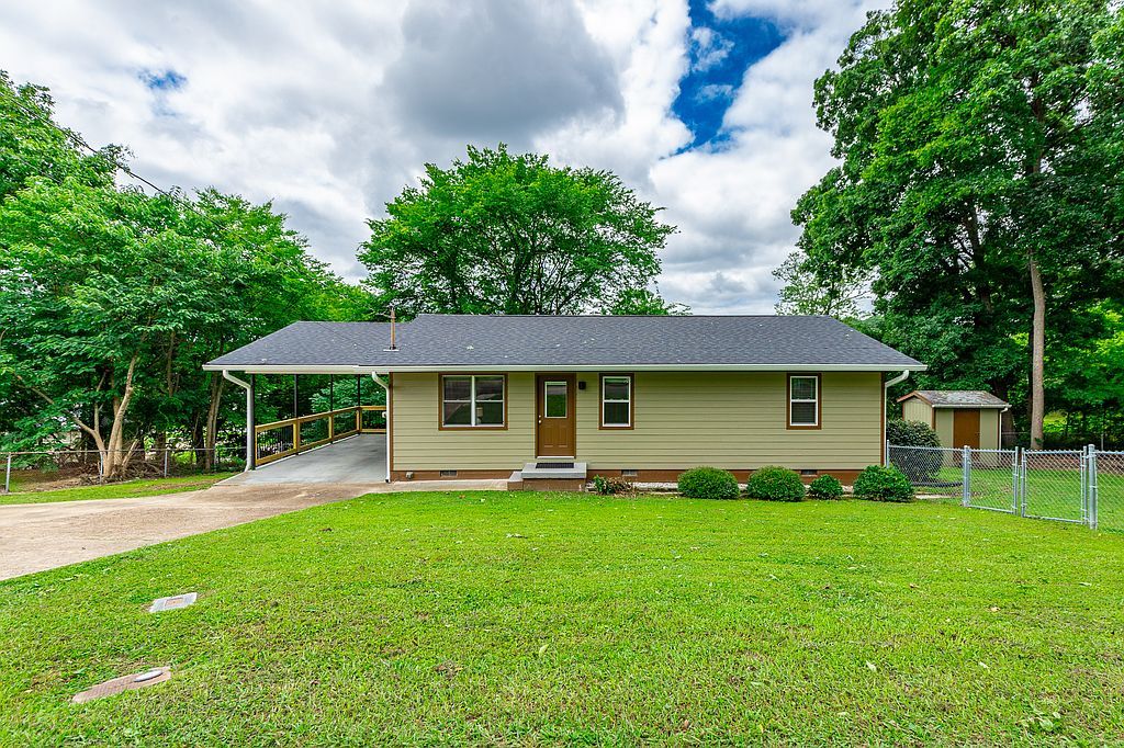 275 Lawrence Dr - Property Image