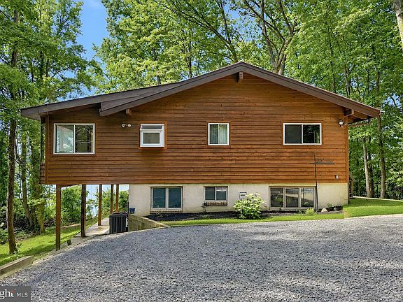 4th image of 13535 Marine Ave