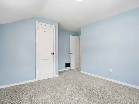 4th image of 1219 Circle Dr