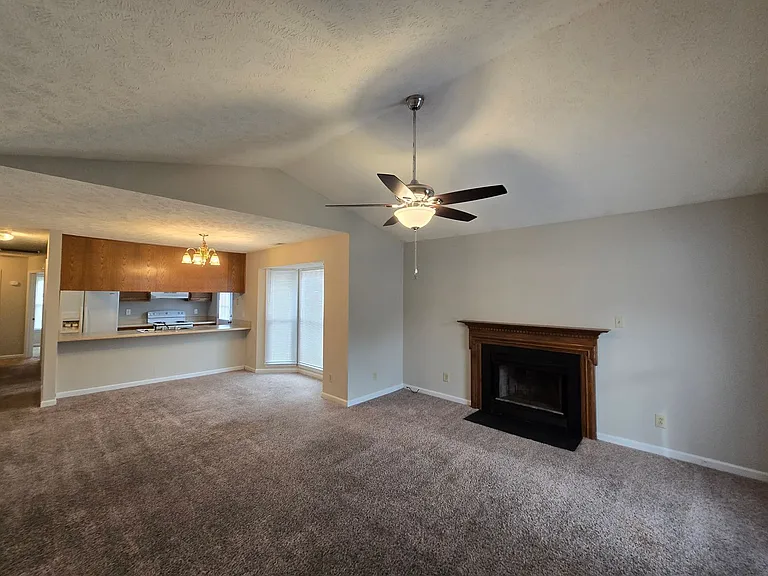 6850 Shawcross Ln — Photo 2