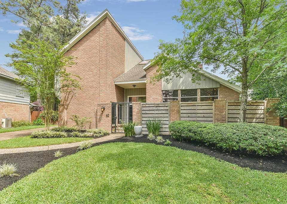 1st image of 14731 Forest Lodge Dr