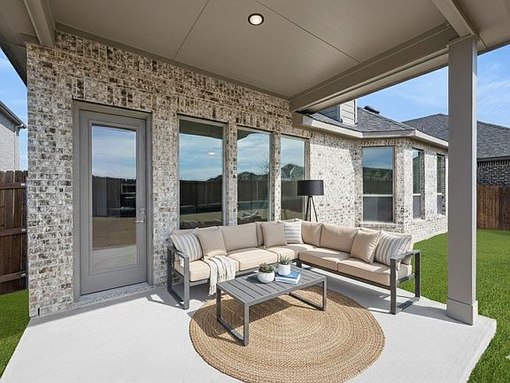 3rd image of 470 Red Maple Rd