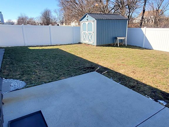 4th image of 1790 Carol Lynn Dr