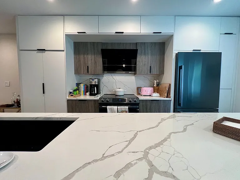 166 W Laurel St — Photo 9