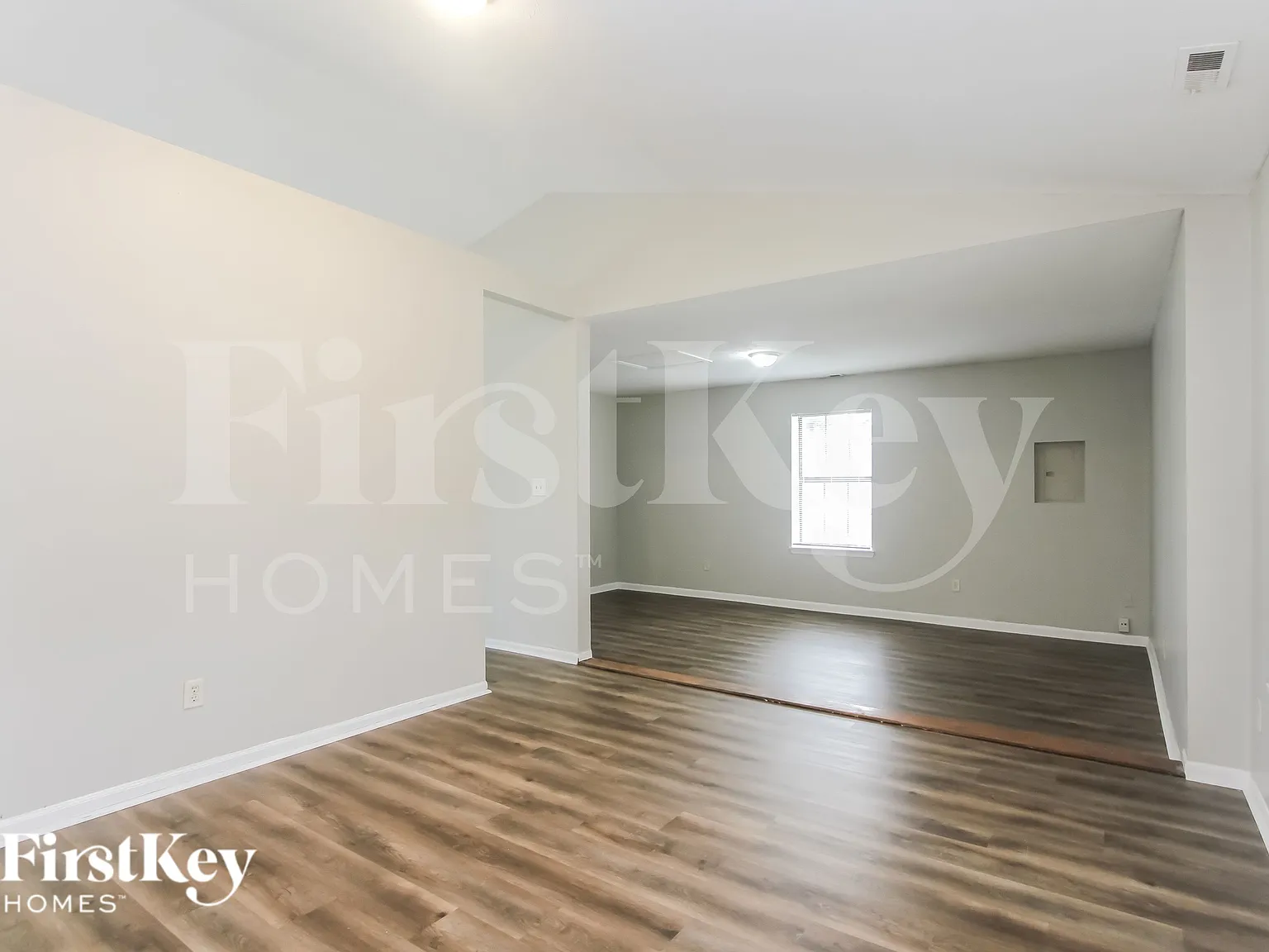 3 bed, 2.0 bath, 1248 sqft, $1,485 — Photo 3
