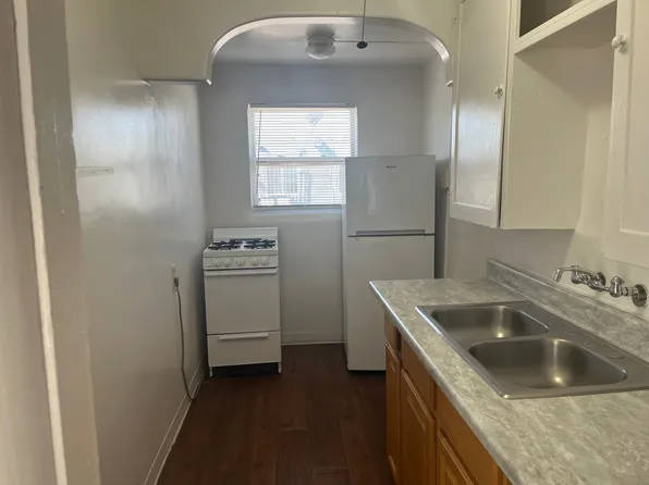 1420 4th St NW - Updated 2 bed / 1 bath in the Near North Valley, 1420 4th St NW #10, Albuquerque, NM 87102
