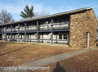 1420 N Della St APT 5, Benton, IL 62812