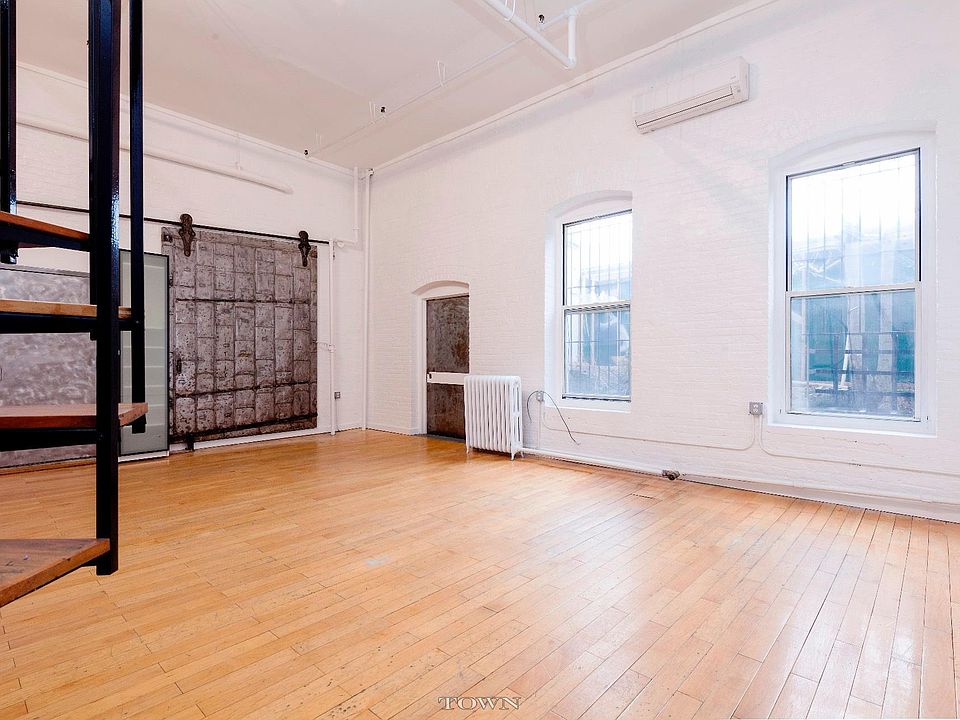 1st image of 30 Maujer St APT 1G