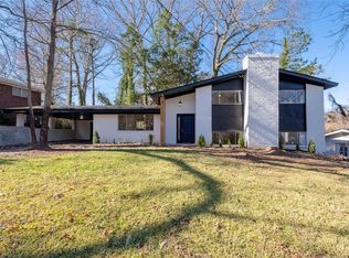 3225 Dogwood Dr, East Pt, GA 30344