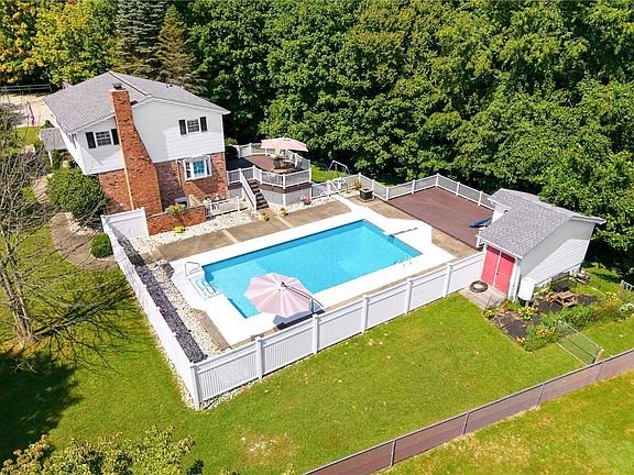 2nd image of 101 Emery Rd