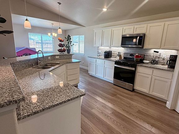 4th image of 112 Toiyabe Ln