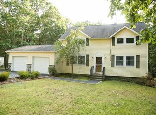 105 Stone Ridge Ln, Milford, PA 18337