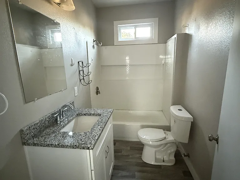 1133 S Brownlee Blvd — Photo 5