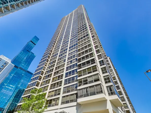 360 E Randolph St APT 3702, Chicago, IL 60601