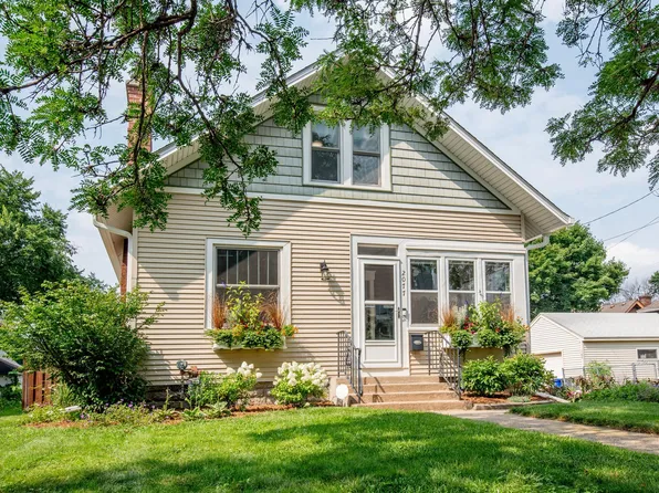 2077 Selby Ave, Saint Paul, MN 55104
