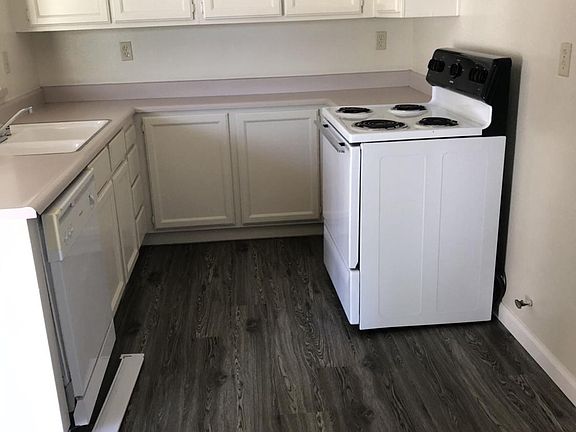 2nd image of 1419 Alamitas Ave APT F