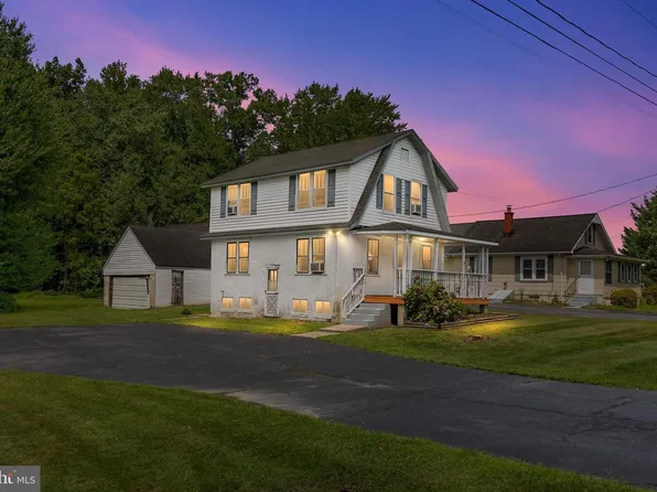 2061 Pleasant Valley Rd, Newark, DE 19702