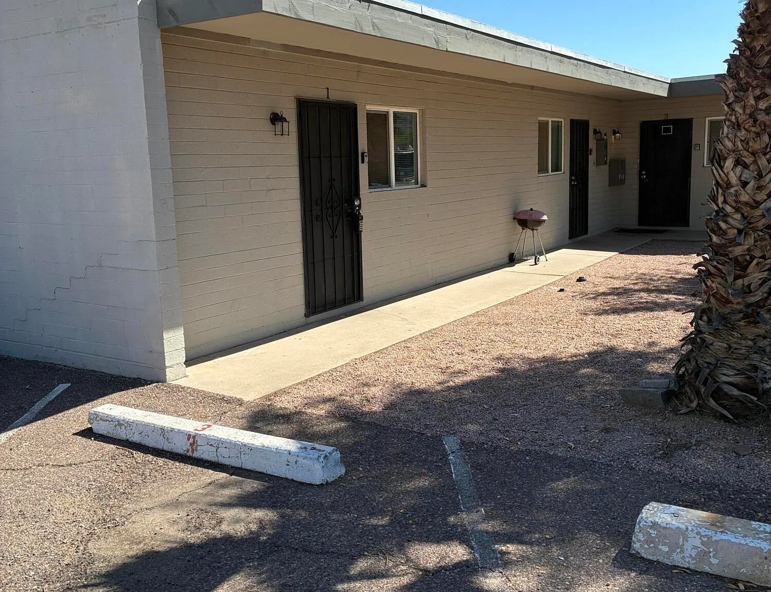 1 bed, 1.0 bath, 633 sqft, $950 — Photo 1