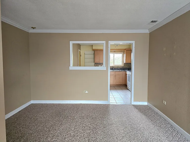Cobblestone Cir — Photo 7