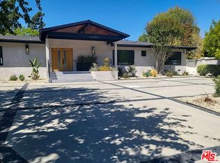17227 Benner Pl, Encino, CA 91316