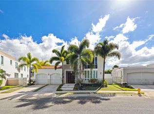 33 Calle Jobos, Guaynabo, PR 00969