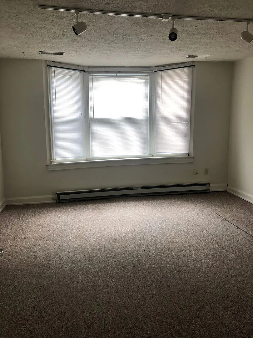 1115 N College Avenue — Photo 4