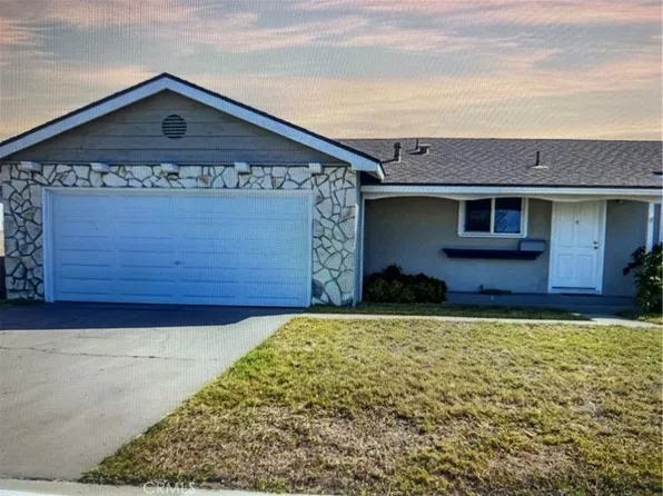 16552 Hart Cir, Huntington Beach, CA 92647