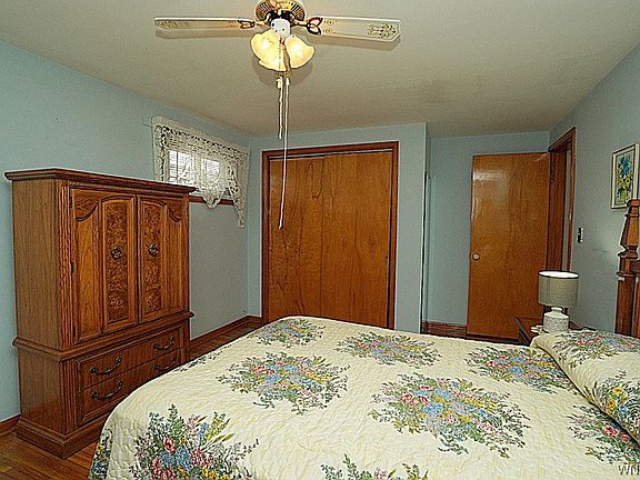 4th image of 84 Claude Dr