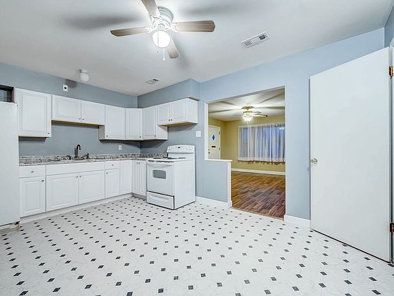 5th image of 9527 Trefore Ave